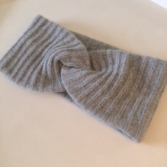 NORDSTROM Recycled Cashmere Head Wrap in Grey Heather NWOT - Picture 1 of 10